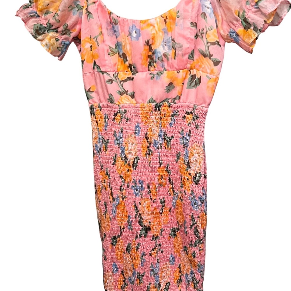 ❤️NWOT One and Only Collective Pink Floral Smocked Puff Sleeve Mini Dress XS - Picture 2 of 10